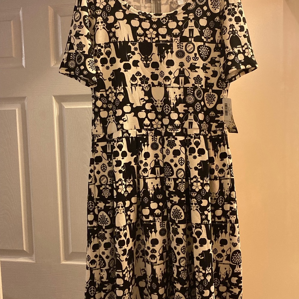 Lularoe Disney Snow White Amelia Dress